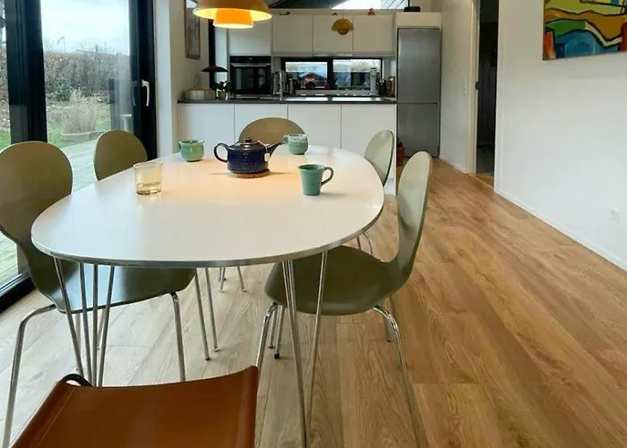 Holiday home Modern By Rude